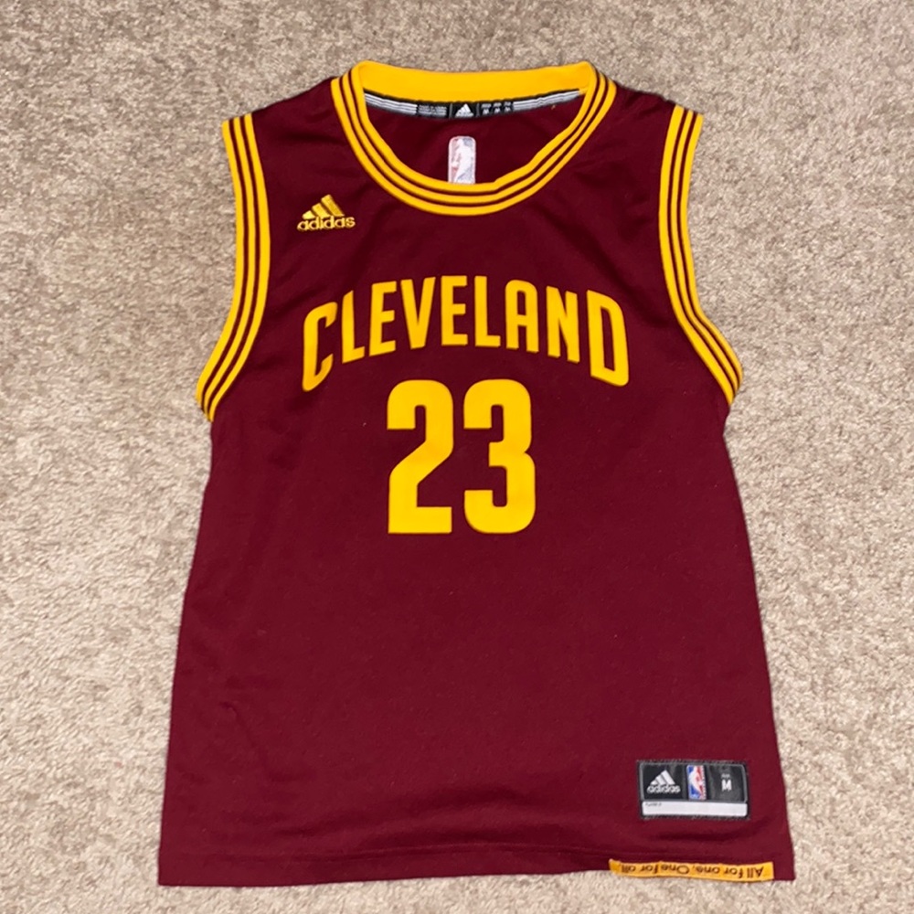 youth medium Lebron James jersey during the 2017 season